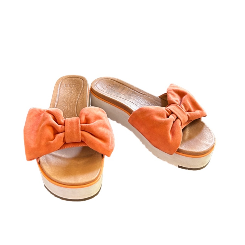 UGG • Bow Sandals • NEW